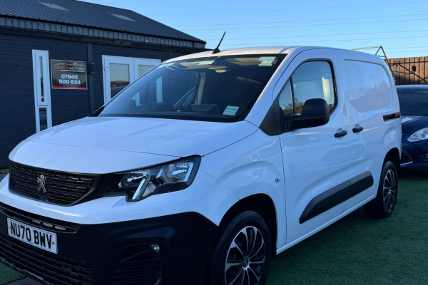 WhatsApp Image 2025-03-01 at 08.38.22